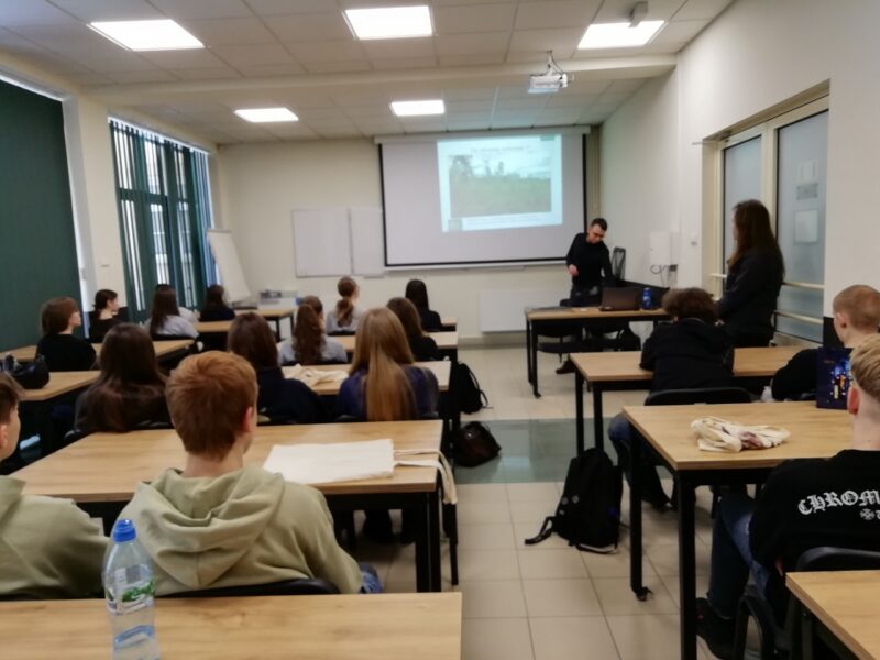 1B na warsztatach na Wydziale Nauk o Ziemi i Gospodarki Przestrzennej UMCS