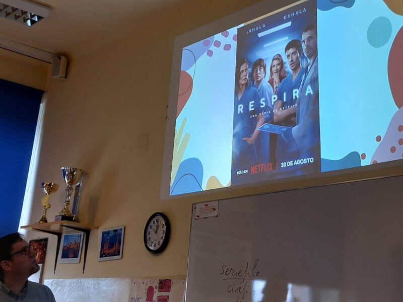 Hiszpańskie seriale – inspiracje na wakacyjne wieczory